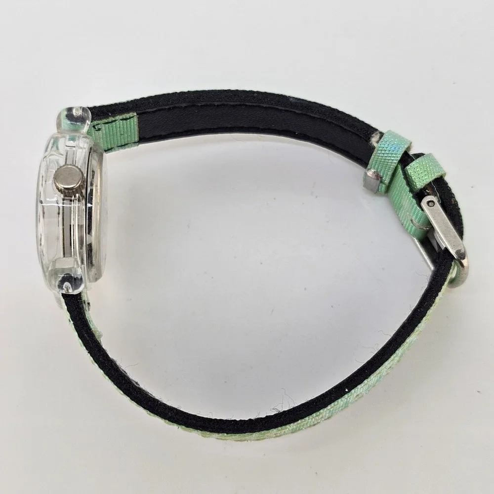 Episode Women's Analog Watch 26MM White Dial Green Leather Bands NEW Battery